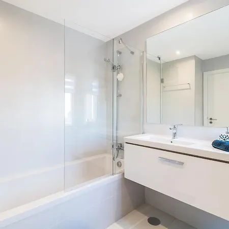 Family 3 Bedrooms Private Rooftop With Pool *