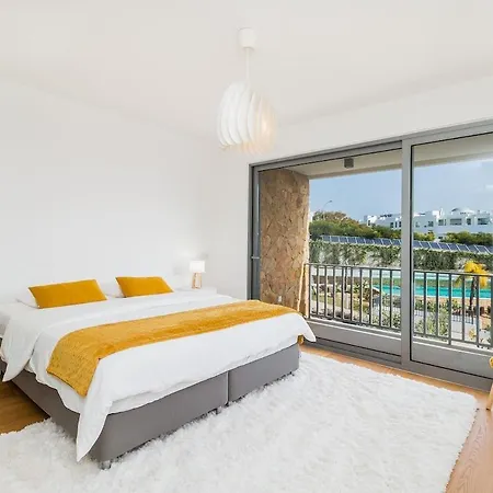 Family 3 Bedrooms Private Rooftop With Pool Villa