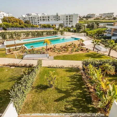 Family 3 Bedrooms Private Rooftop With Pool *