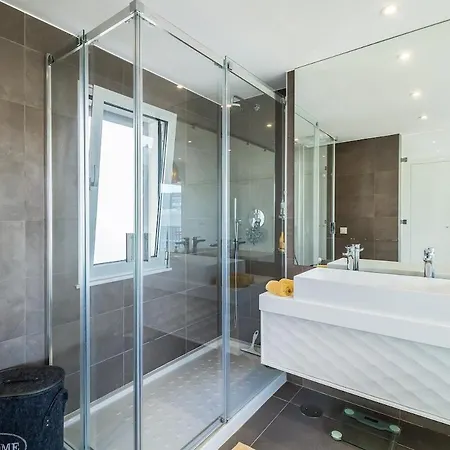 וילה Family 3 Bedrooms Private Rooftop With Pool אלבופיירה