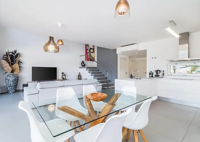 Family 3 Bedrooms Private Rooftop With Pool Villa