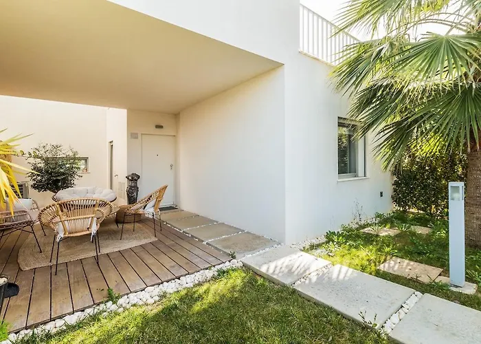 Family 3 Bedrooms Private Rooftop With Pool